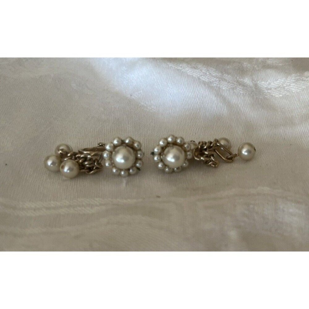 Vintage Coro Gold Tone Faux Pearls‎ Dangle Clip On Earrings